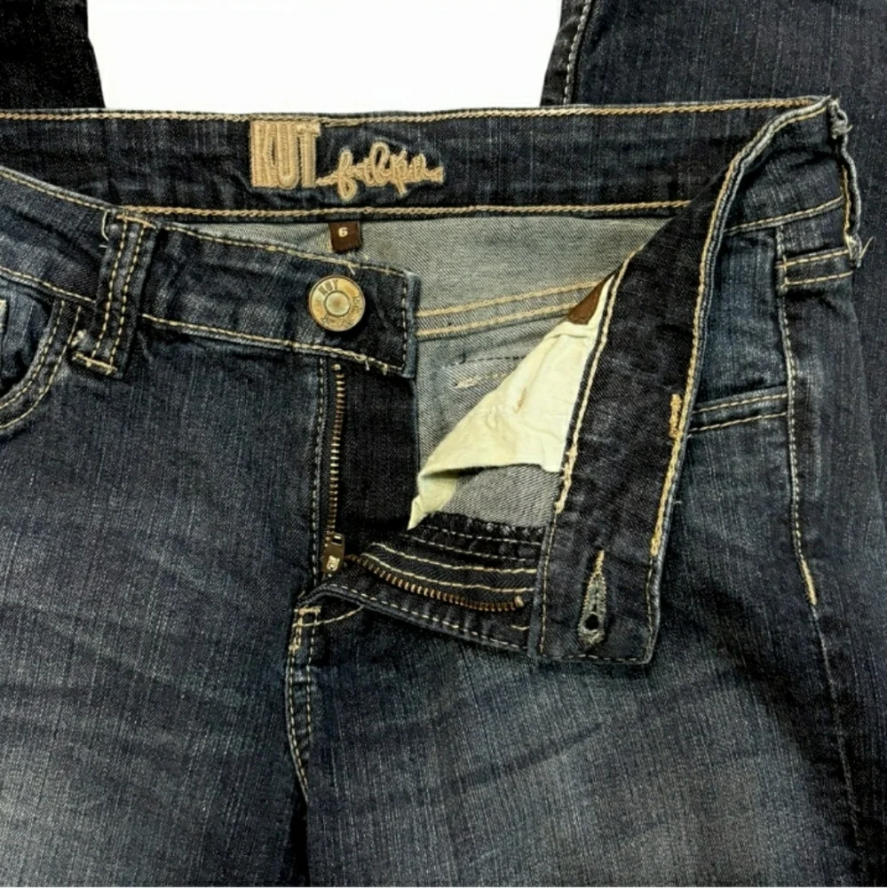 KUT FROM THE KLOTH Straight Leg Jeans
